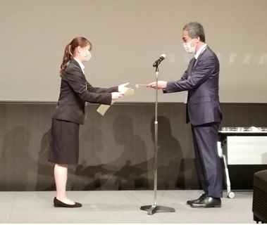 受賞者 山口奈摘美さん