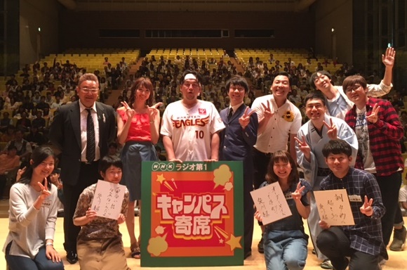 キャンパス寄席写真