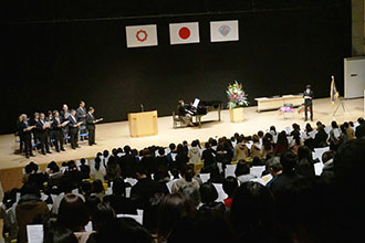 大学歌完成披露式典の画像